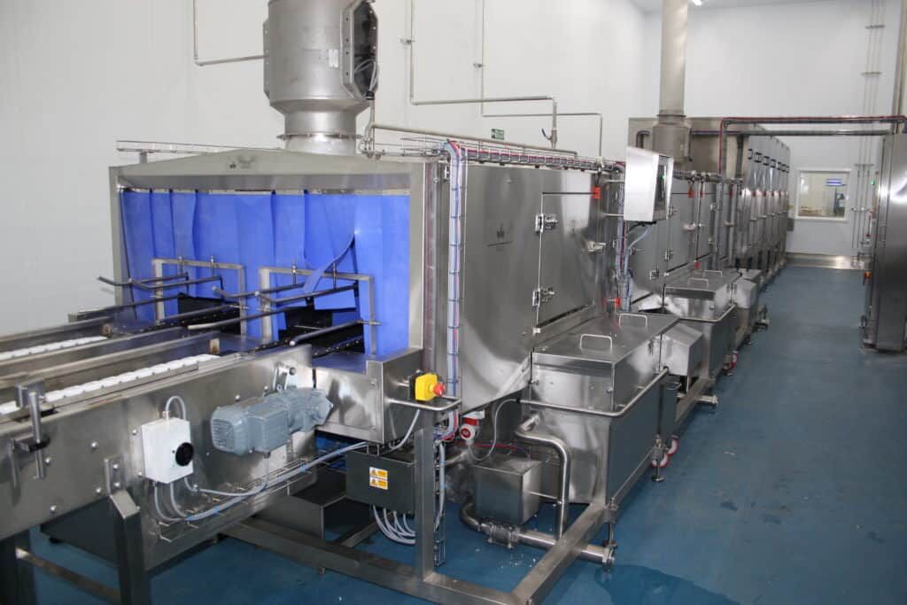 indwash's tweet photo. We have an innovative &amp; highly customisable range of #TrayWashing solutions that can be supplied with automated tray handling equipment for the infeed &amp; exit of the #IWM #TrayWashingMachine

Discover more... https://t.co/wYJmrkfBb4

#BrumHour #FDX2021 #MiBHour #ManufacturingUK https://t.co/ImU3uFaxTE