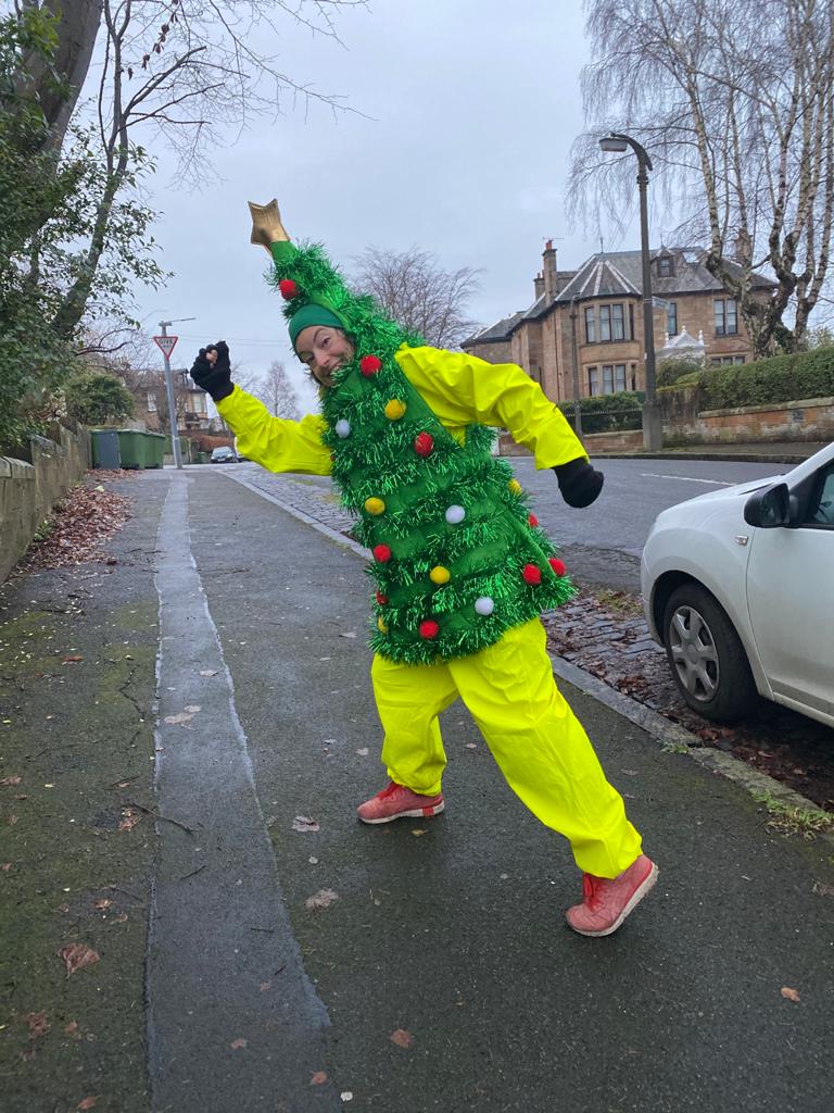 @kirstwithanie You caught me 🎄😆💫🕺🌟 I'm dancing 50km this wk for JOY, It's all about hope, fun, irreverence &amp; everything else!!! Also raising money for my the marvellous <a href="/pollokshieldsps/">Pollokshields PS</a> who have been an absolute ballast in the storm in this time for myself &amp; my son. justgiving.com/crowdfunding/v…
