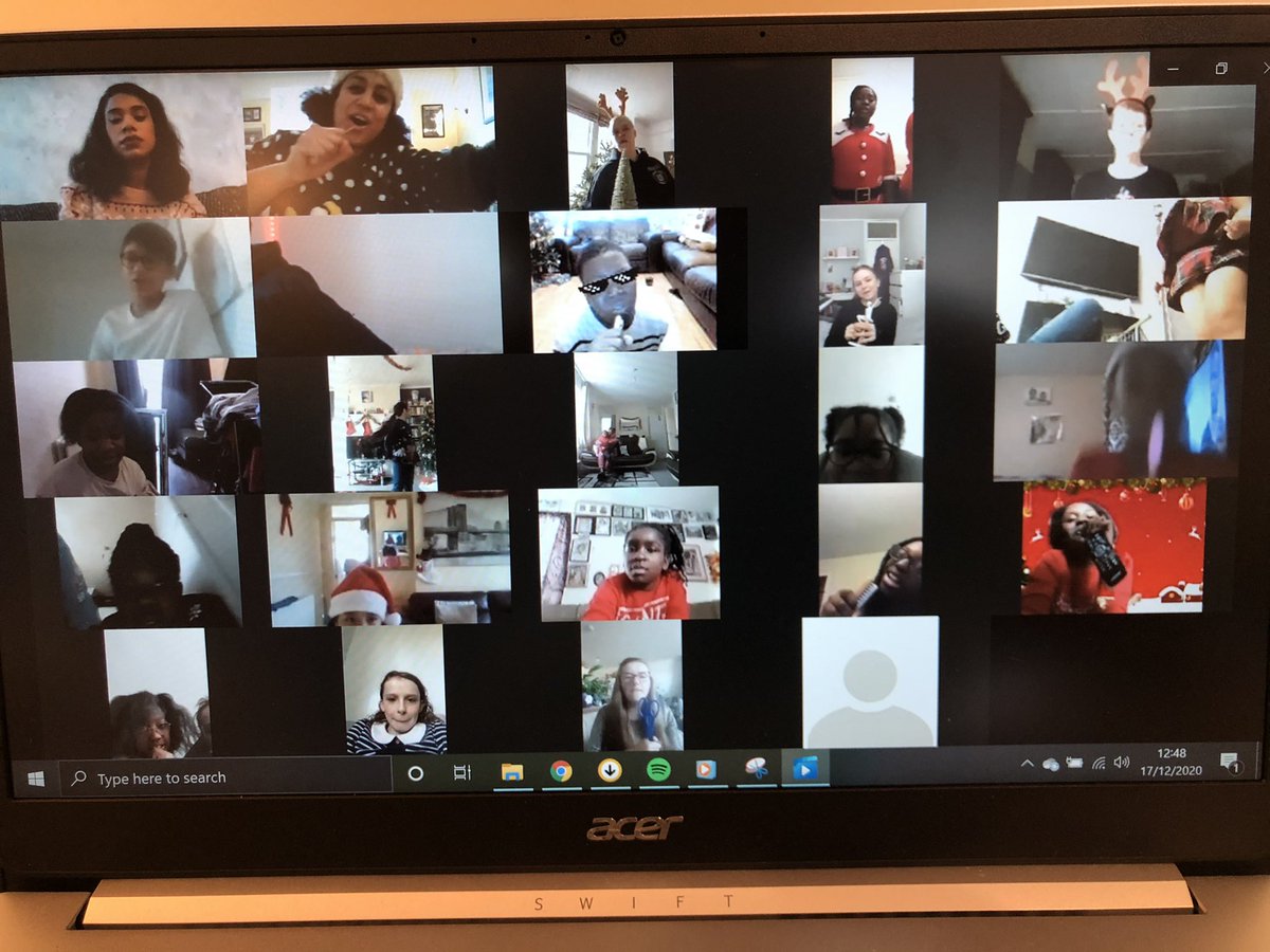 ComberGrove's tweet photo. Nothing can stop us from getting our Xmas groove on! #virtualdisco @camberwellblog @SE5Forum @36ReasonsSE5 @carlbrewin https://t.co/EfqvMTusCz