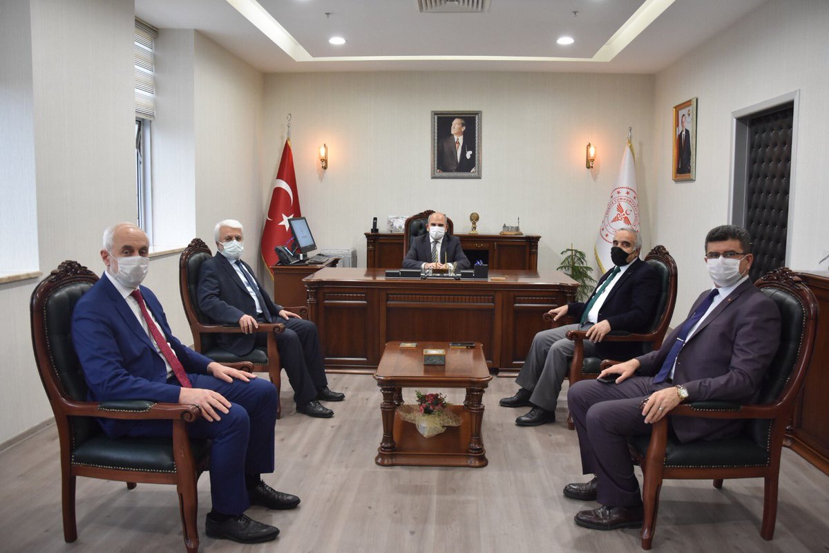 Kontv Yönetim Kurulu Bşk. Ahmet Özer, Yönetim Kurulu Bşk.Vekili Nurettin Kılıç, Kontv Genel Müdürü Muhammet Kepenek ve Genel Yayın Yönetmeni Yaşar Toy Konya İl Sağlık Müdürü Prof.Dr.Mehmet Koç’a nezaket ziyaretinde bulundu.Sizlere minnettarız İyiki varsınız.