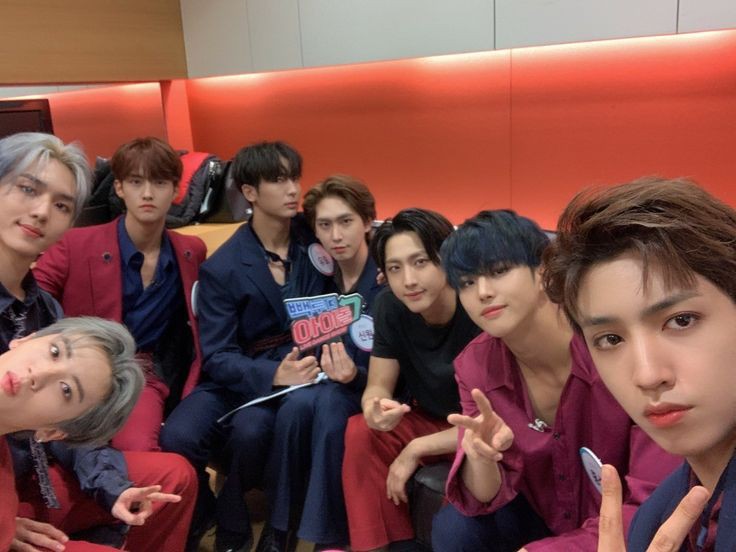 ― a thread of pentagon group selcas ♡