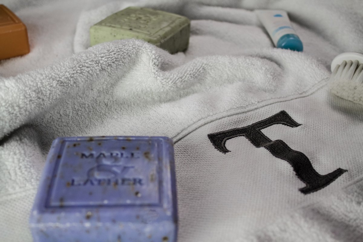 MapleandLather's tweet photo. Babies and baths go hand in hand. As winter approaches it's important to take extra care of your babies soft skin. Our triple milled Shea Butter soaps are gentle enough to use on even your sweet baby's skin.

 #thebestsoap #lavender #healthyskin #candles #latherup #wickit https://t.co/Y4PoE6D1ZB