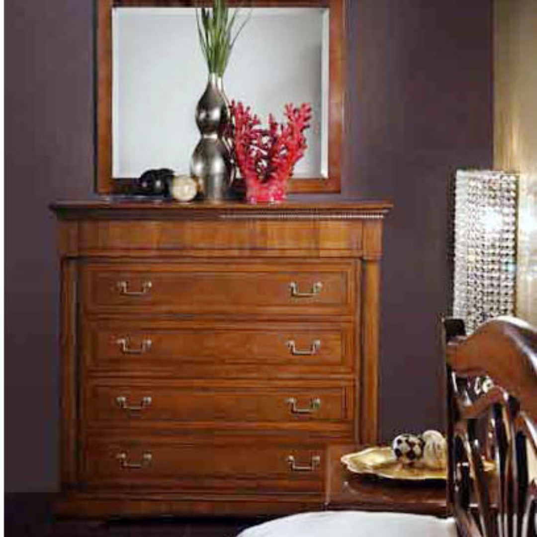 ziliomobili's tweet photo. #CollezioneVANITY: l’esaltazione dello #stileclassico #MADEINITALY.
#VANITYcollection: the exaltation of the #classicstyle #MADEINITALY.
@ziliomobili #handcrafted #artigianale #walnut #noce #bedroom #cameradaletto #bed #letto #chest #comò #nightstand #comodino #wardrobe #armadio https://t.co/R6hBomef6U