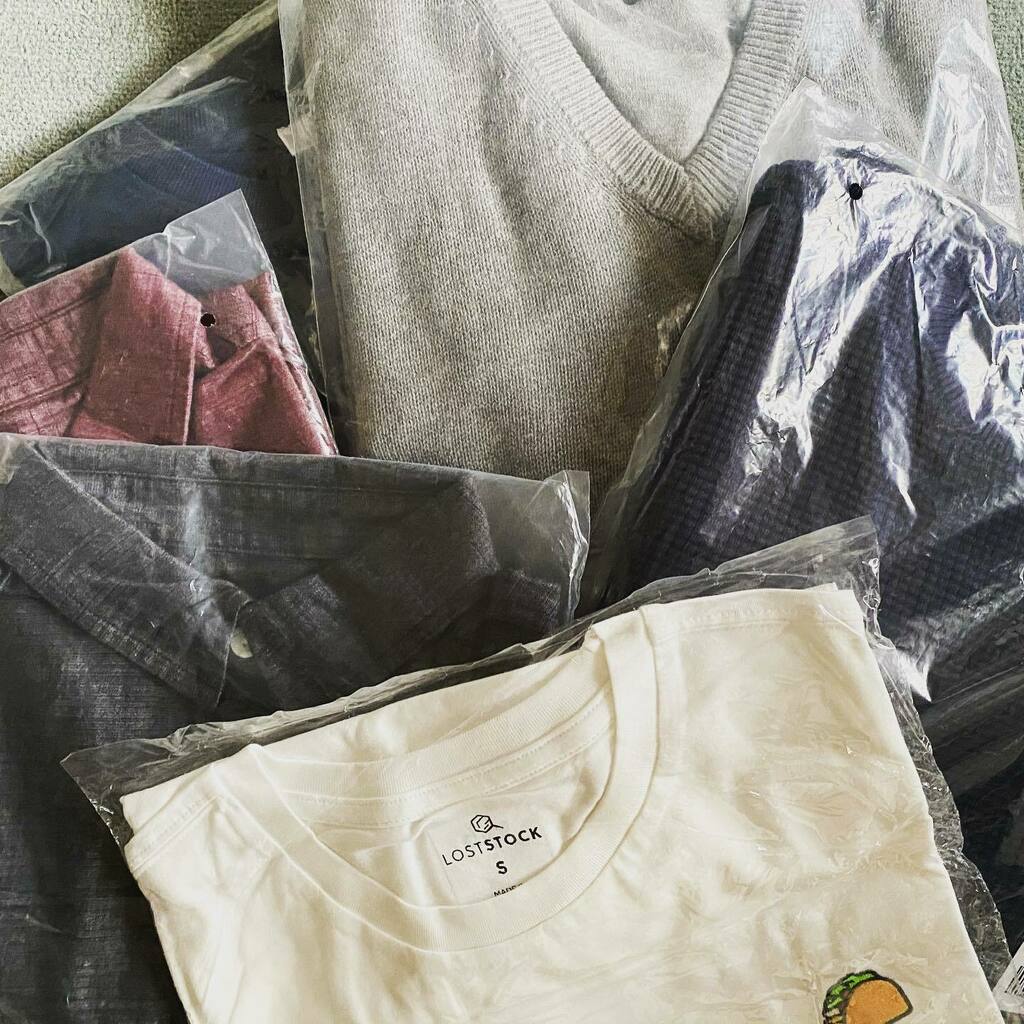 helloSt3phan's tweet photo. #theseclothes were cancelled by brands without payment because of the pandemic, a disaster for the workers. Now they found a new home thanks to #loststock - and they just arrived here in Germany. Brilliant work!! (And now excuse me, I’m going to prepare … https://t.co/nj846WbumW https://t.co/qCABLGD6qm