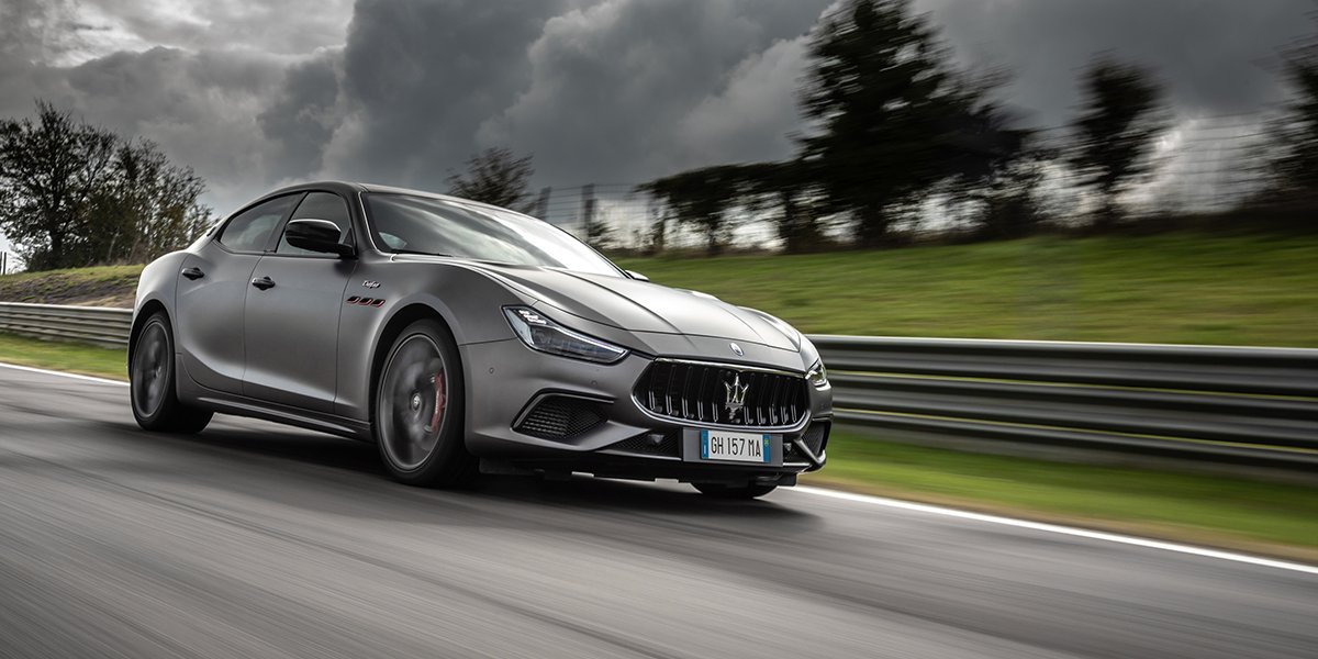 Maserati_HQ's tweet photo. The power of thunder, the elegance of a true style icon.
https://t.co/hOZDHH1Nne
#MaseratiGhibliTrofeo
#Maserati
#TheArtOfFast https://t.co/eDJn4NhYFo