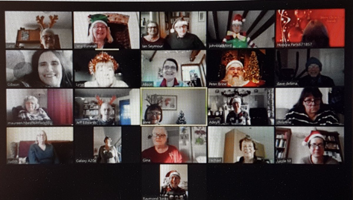 SMilersChoir's tweet photo. We have been singing using Zoom (like many choirs) since March.  Today we had our last sing of the year.  We wish all our friends a Merry Christmas and a safe and healthy New Year. @dmuleicester @DMUMusicDept https://t.co/2YmFSH1yzO