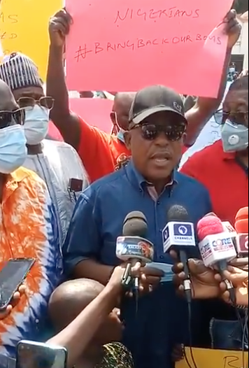 SaharaReporters's tweet photo. BREAKING: Secondus Leads #BringBackOurBoys Protest In Abuja | Sahara Reporters https://t.co/JVR6asQoMr https://t.co/Tz9pSFyow8