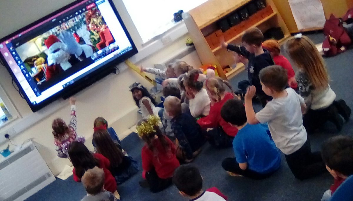 RReayclass's tweet photo. Oh my!!!! Santa came to visit us AND he managed to drop off a present for us too. We can't believe that he took time out of his busy schedule to give us a call. This is the best day ever! 😁 https://t.co/qVdbSOb4GG