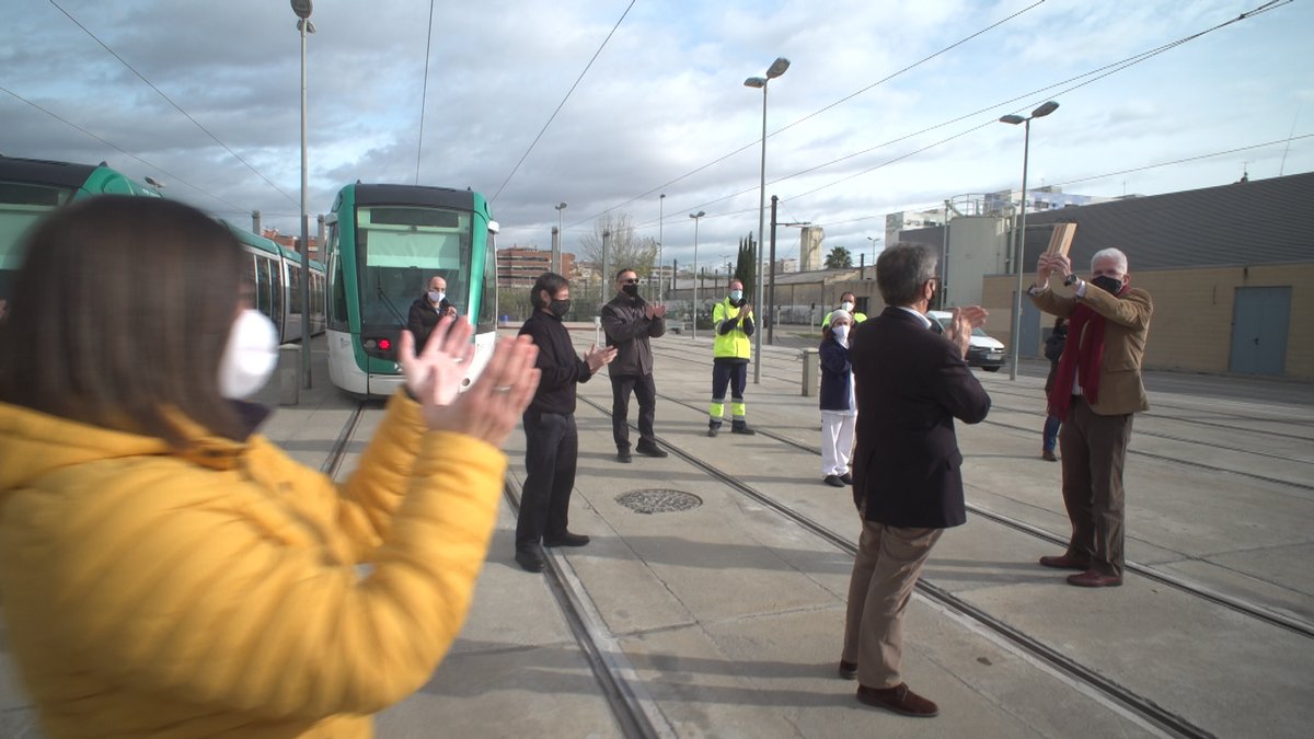 MobiliCAT's tweet photo. 🥇Els treballadors i treballadores de TRAM també han rebut el #PREMIDHONOR dels #PremisMobilicat2020👏👏👏 @TRAM_Barcelona
🔊S'ha atorgat el #PREMIDHONOR tots els #operadors de #transportpúblic de #Catalunya i a totes les empreses que els presten serveis. https://t.co/8UjsfdECJr