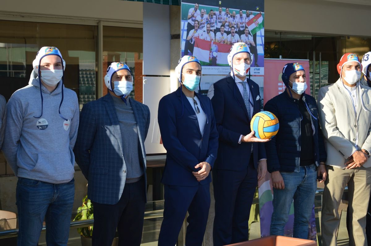 TromlerMiklos's tweet photo. Une autre action par le biais de soft power. Le #sport et ainsi le #waterpolo un outil extraordinaire pour le développement personnel de toute génération avec des valeurs universelles surtout pour la jeunesse. A l’année prochaine! Merci @WaterpoloHu @oef75 #USCM #FRMN https://t.co/Ty8auf0aDC