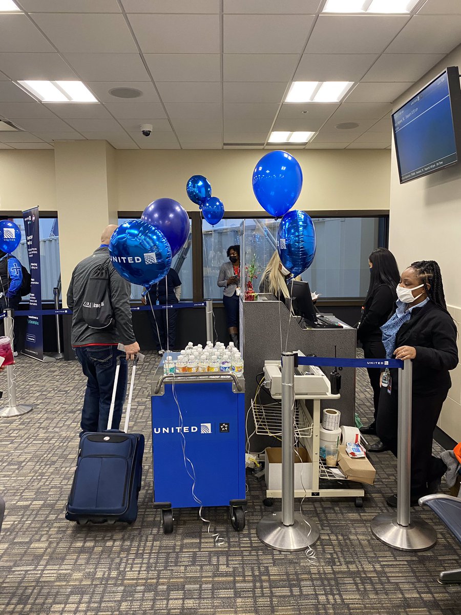 EastcoastVin's tweet photo. CMH launched its first FL P2P CMH-RSW flight this morning with an E.9👏A special Thanks to all those that were involved in making this another successful milestone for United and our Customers👍#winningthelines #TeamCMH @weareunited @QueenThuya @Jmass29Massey @DJKinzelman https://t.co/eiUCboh6Tj
