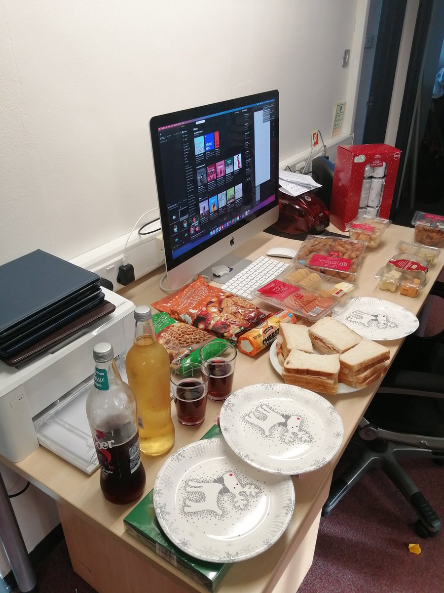 TheSystemsTeam's tweet photo. Mini party lunch in The Systems Team office this afternoon...
Who wants to join us? ! 😁🎄 https://t.co/2DmAFB1YcO