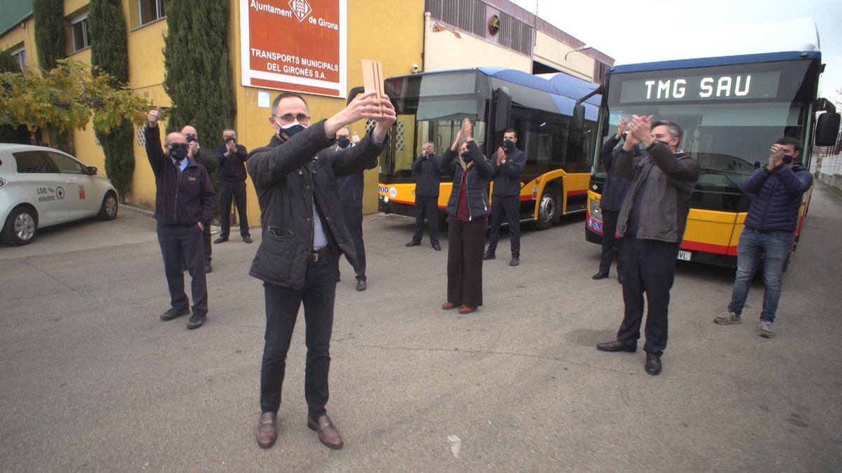 MobiliCAT's tweet photo. 🥇Els treballadors i treballadores de Transports Municipals del Gironès també han rebut el #PREMIDHONOR dels #PremisMobilicat2020 👏👏👏
🔊S'ha atorgat el #PREMIDHONOR tots els #operadors de #transportpúblic de #Catalunya i a totes les empreses que els presten serveis. https://t.co/xpMJpVL1UA