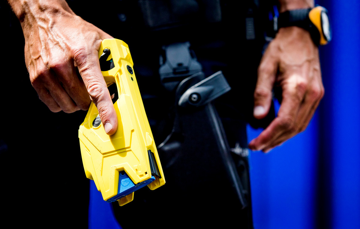 'Politie deed niets verkeerd bij taseren hond Tommy'..