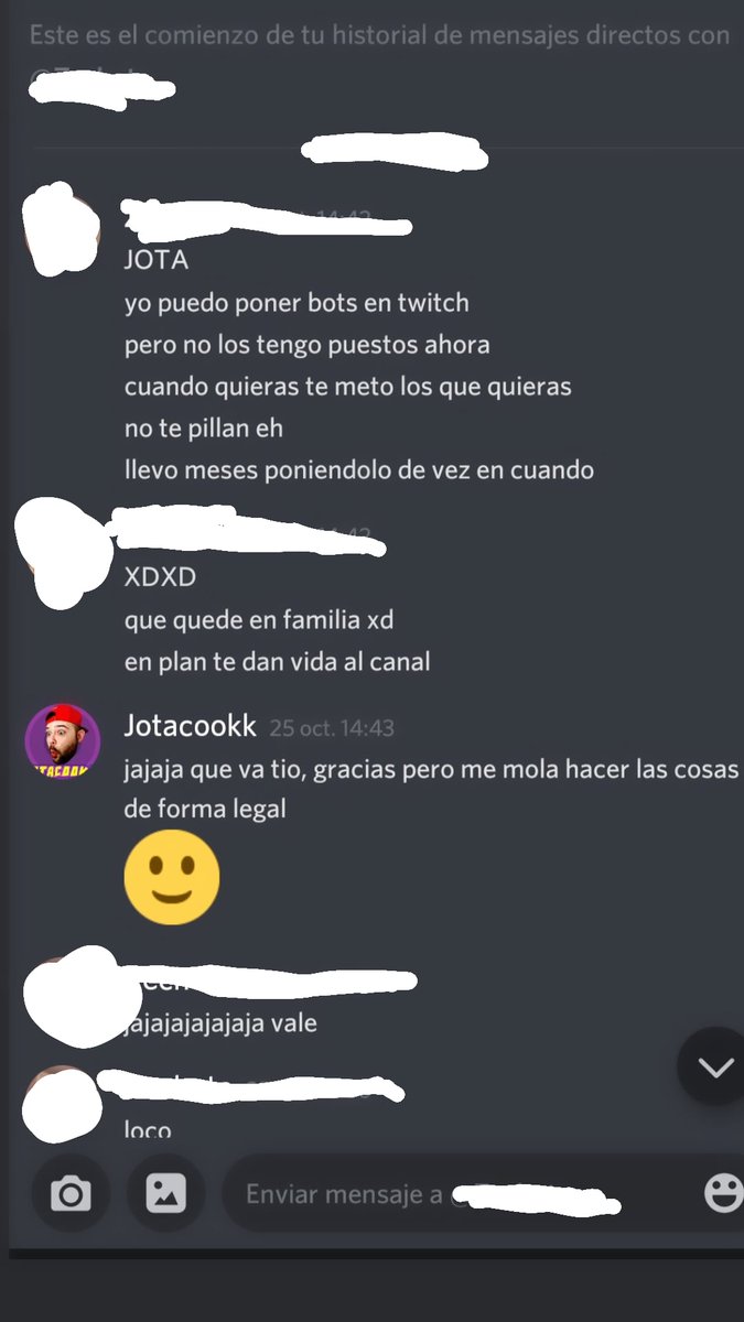 Jotacookk's tweet photo. No hagáis esto por favor. No es justo para las personas que se tiran 15 horas diarias delante de una pantalla para intentar conseguir algo en Twitch, que alguien nuevo que llegue a la plataforma, pulsando un botón, se posicione en el buscador antes que tú. Fair play. #botstwitch https://t.co/sQ1ywIiQHA