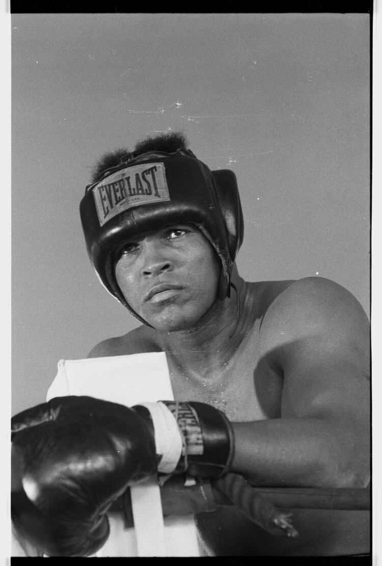 MuhammadAli's tweet photo. “I hated every minute of training, but I said, ‘Don’t quit. Suffer now and live the rest of your life as a champion.’'“ - #MuhammadAli #GOAT https://t.co/UnGsAr6gC5