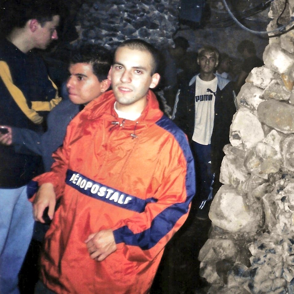 djfrancisdavila's tweet photo. El Rave del Castillo, primer edición año 2000... Creo que habíamos visto mucho Trainspotting 🥴
#ravedelcastillo #Guatemala #tb #tb❤️ #tbt #tbthursday #tbt❤️ #tbt🔙📸 #tbt🔙 #raveculture #rave #realraver #liveact #binarythreadproject https://t.co/VeaOhhOLzp