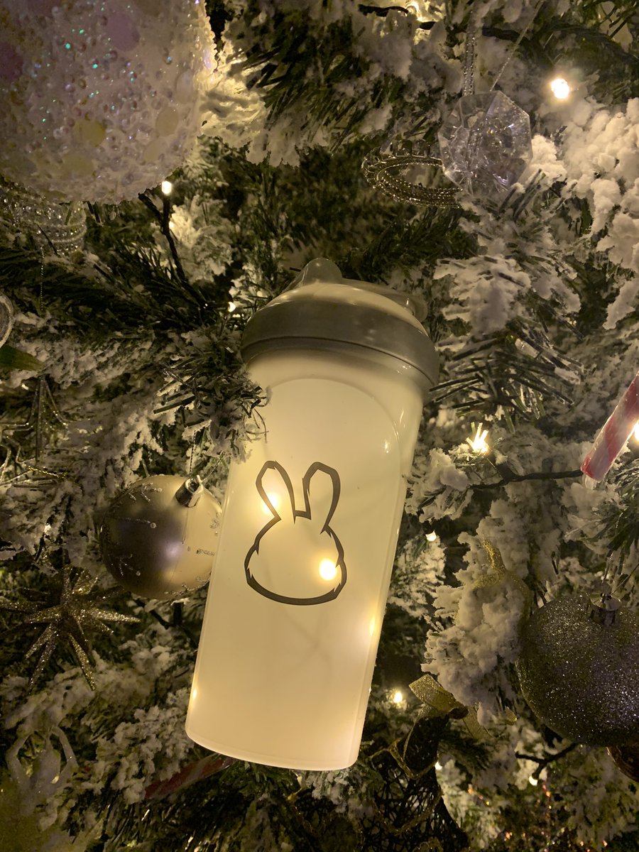 SSakura93's tweet photo. Have yourself a merry little Christmas let it be filled with sneak 💫🌟 @SneakEnergy https://t.co/DEvlsHYDLW