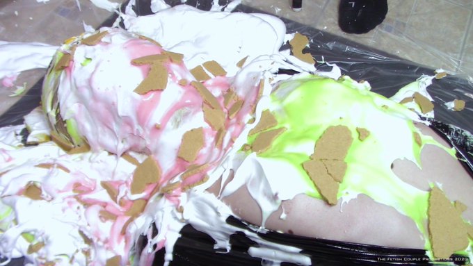 All new scene on UMD: "Black PVC Catsuit WAM with Exploding Gravity Pies"  Get it at https://t.co/zT6EXA4cUb<a href="/tag/sploshing"class="tags"><span>#sploshing</span></a><a href="/tag/wetandmessy"class="tags"><span>#wetandmessy</span></a><a href="/tag/pied"class="tags"><span>#pied</span></a>