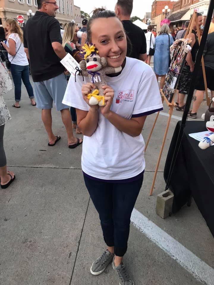 SamiSockMonkeys's tweet photo. Go Cats! Today’s #25daysofmonkeys is the UNI Sock Monkeys. One of my favorites! Also featuring, one of my favorite monkey helpers Ramona! 💜 #stitchingsmileswithsami https://t.co/Fojpr2ALWa