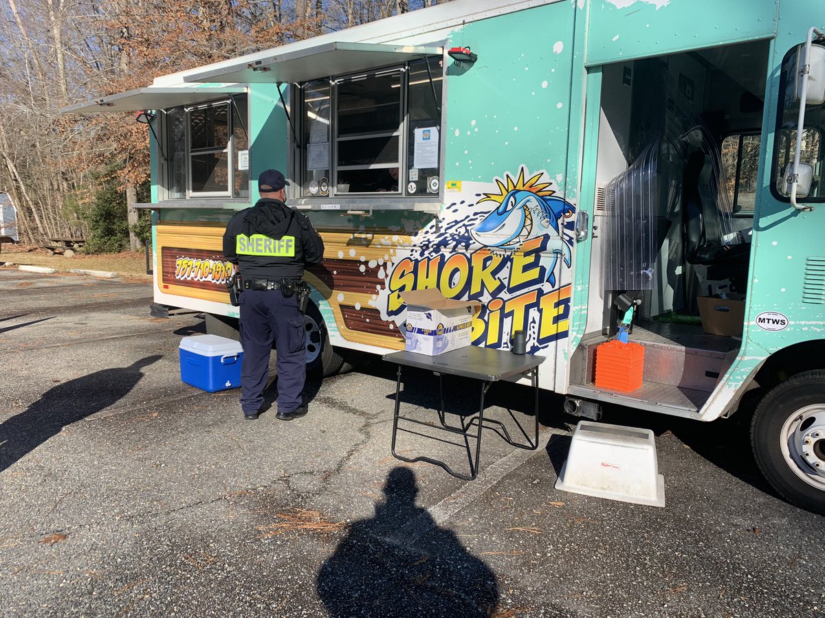 Having a great day taking care of Gloucester’s first responders with a veteran owned food truck! Thank you <a href="/HomeDepotFound/">The Home Depot Foundation</a> for allowing me the privilege to give back. <a href="/MccourtDonTHD/">Don Mccourt</a> <a href="/BobbyBoaenTHD/">Bobby Boaen</a> <a href="/GregHyattHD4613/">Greg Hyatt</a> #operationsurprise
