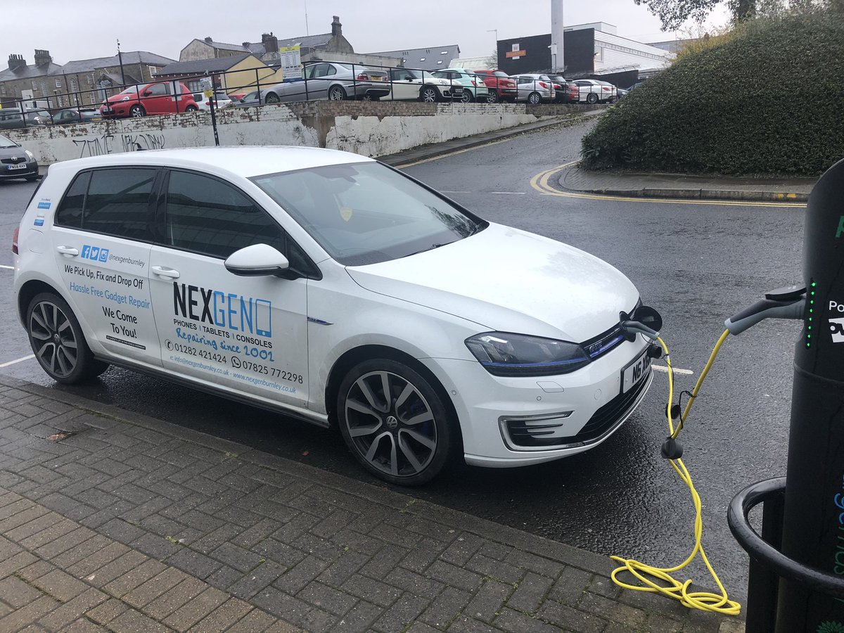 nexgenburnley's tweet photo. Time to feed the car, she’s hungry!
Been a busy one picking up and dropping off devices. 
Drop us a message if you want to benefit from this FREE service (within 3 mile radius).
#pickanddrop #phonerepair #ipadrepair #ps4repair #xboxrepair #switchrepair #burnley #iphonerepair https://t.co/cSWSHckQ46