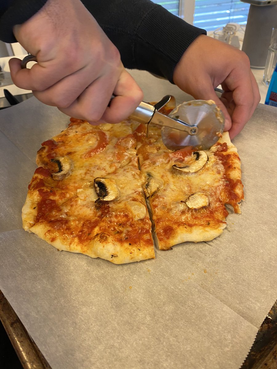 Kijzer's tweet photo. Thank you #Teva Homemade pizza, a real Hannukah (2020 style) activity with the family #tevalife #homemadepizza https://t.co/fo39DivW4o