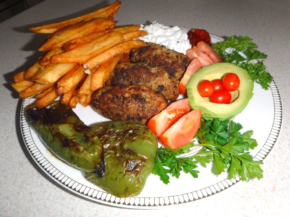 BobtMgb's tweet photo. My take of Kufta and chips or as some of you call them Fries :-) #Kufta https://t.co/KM6SDOKufF