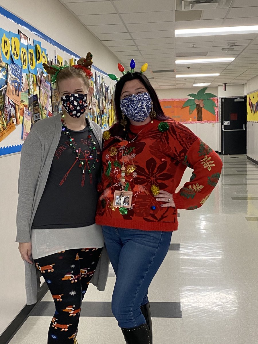 FatimaAlibhai1's tweet photo. Dress up days are the best! #degansoco #wearedegan https://t.co/y1UAufk5qv