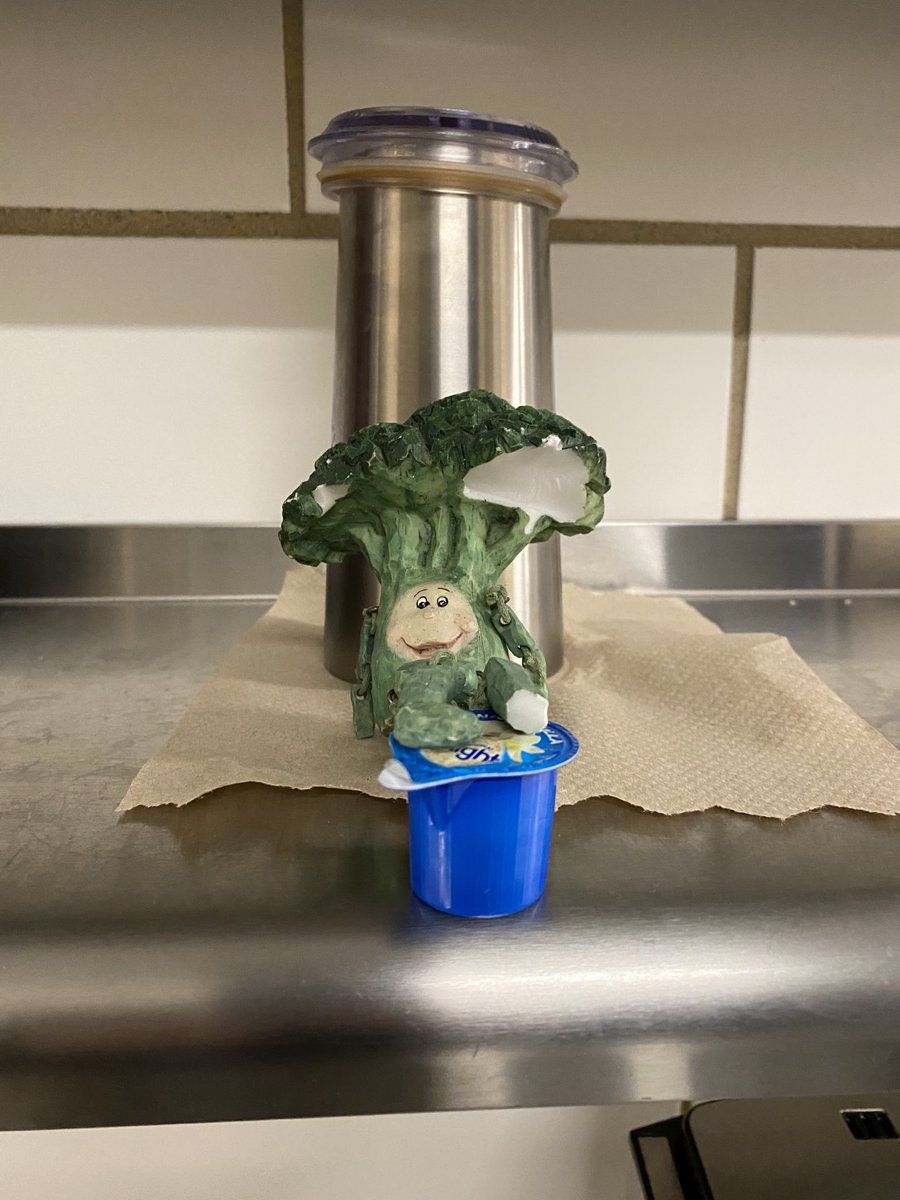 When you work in a kitchen you don’t get Elf on a Shelf, you get Veg on a Ledge 😂 #leydenpride ⁦<a href="/leydenpride212/">Leyden High Schools District 212</a>⁩
