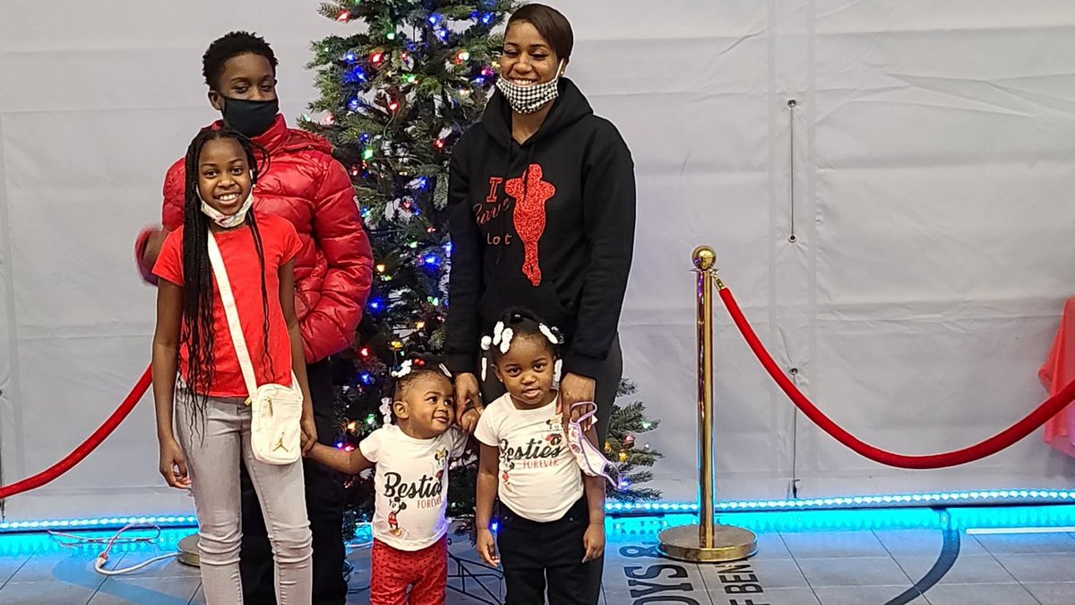 bgcswmi's tweet photo. Some amazingly generous members of our community put these holiday smiles on the faces of Club families with a full holiday meal, gifts for the kids, and gift cards for the family to local businesses. Thank you to everyone who made it possible! https://t.co/SmA6jzf8V5
