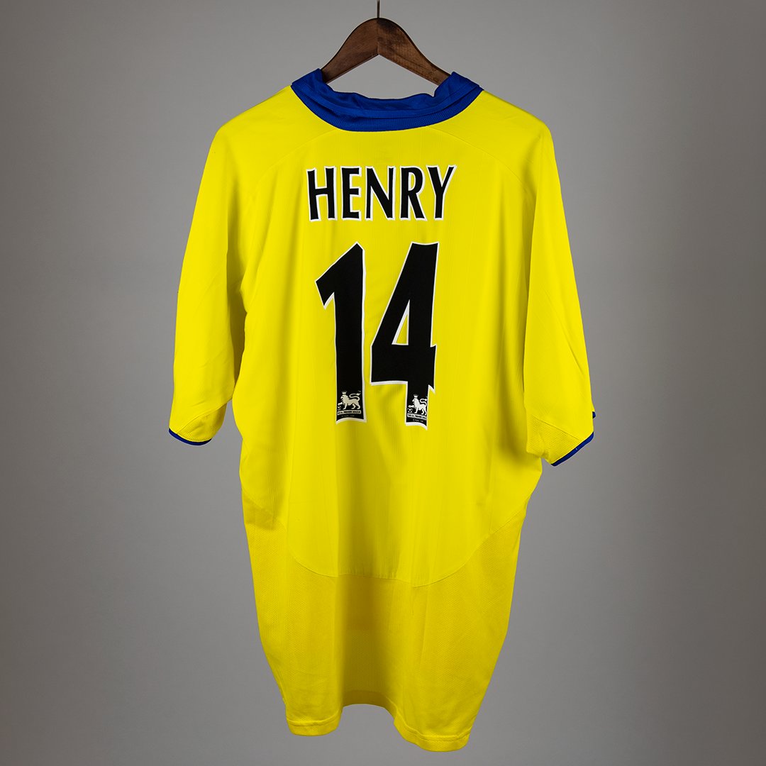 Classic Football Shirts tweet media