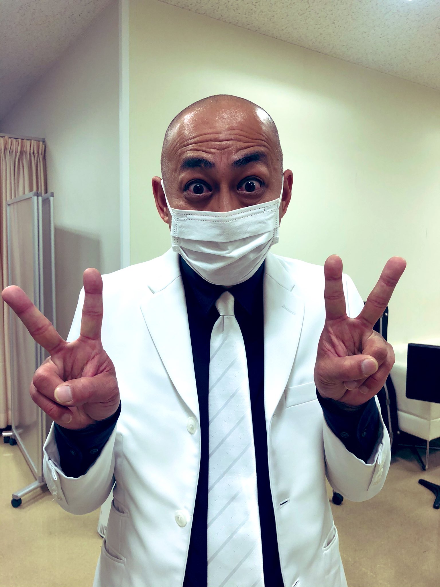 錦鯉の長谷川の結婚歴や子供の名前は ホスト時代のエピソードや奥歯が8本ない衝撃の事実www しきの部屋