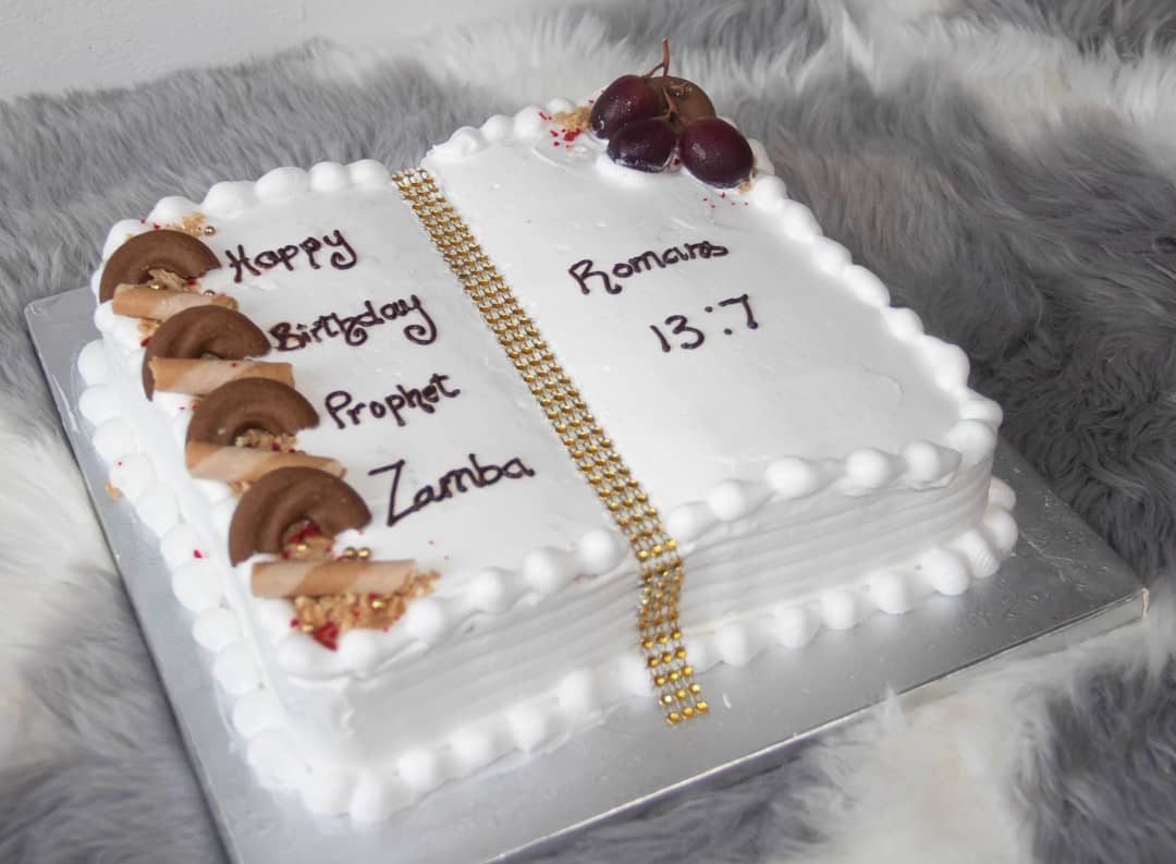 klassic_bites's tweet photo. Behold the #cakeoflife 😍
#BibleCake #bible
#bibleverse @klassic_bites ...feel the taste in every bite! #klassicbites for orders or enquiries #Call or #WhatsApp 0555077589 #klassiccakes #cakes
#fruits #pastrychef #pastrylove #pastrylife #yummy #bakery #tasty #klassic  #trending https://t.co/3f0IzlM2h0