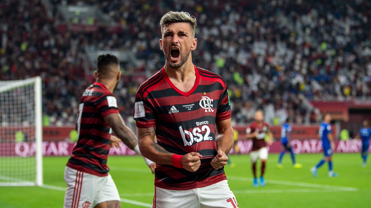 FIFAcom's tweet photo. 🔙 #ThrowbackThursday

🔴⚫️ 1 year ago today @GiorgiandeA scored the equaliser as @Flamengo sunk Al Hilal to reach the #ClubWC final. Watch #TheBest #FIFAFootballAwards LIVE today to see if the @Uruguay ace wins the FIFA #Puskas Award 📺

ℹ️👉 https://t.co/DOGsTmmbDy https://t.co/YRiZA35p7c