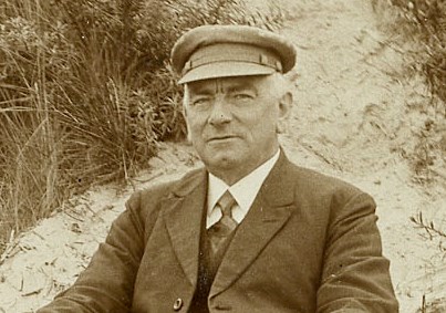 De laatste Populus Scaldis is verschenen: nr 80! Vanaf 1-1-21 zijn we onderdeel van het Zeeuws Archief. Een terugblik op 100 jaar archiefzorg op Schouwen-Duiveland en de mensen die er voor verantwoordelijk waren. schouwen-duiveland.nl/_Resources/Per… F.: P.D. de Vos, eerste gemeentearchivaris