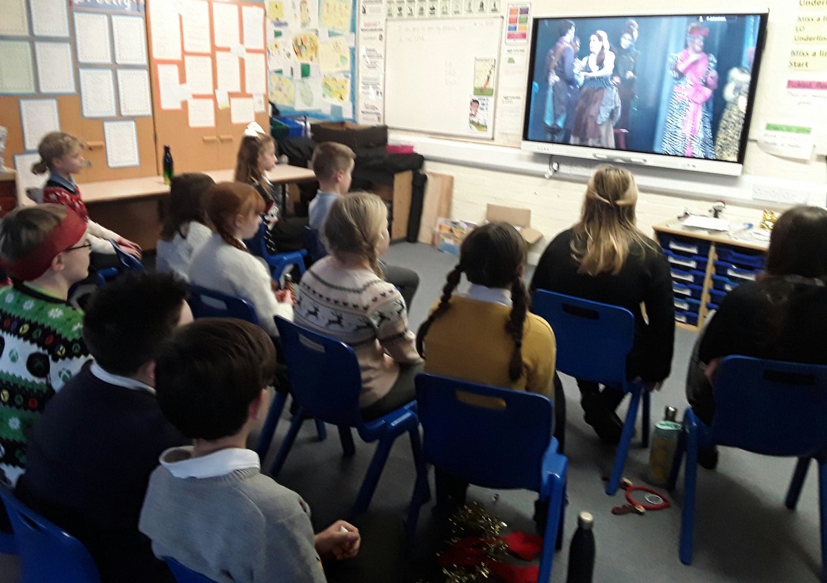 Thanks @mercurytheatre we've heard laughter, booing and cheering resonating around the school today #cinderellapanto @HartestPrimary
