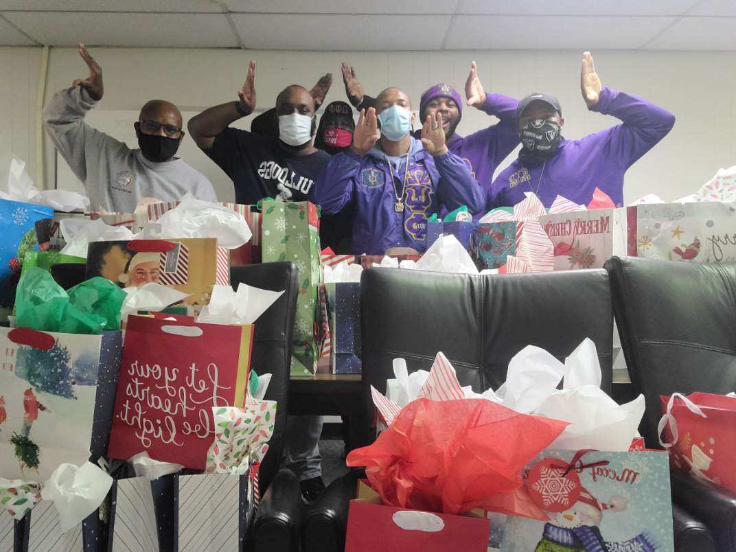 ErylSmalls's tweet photo. Christmas Toy Drive #Service #ΕΩ #Epsilon Omega #CornerstoneChapter https://t.co/07Of4X9VPM