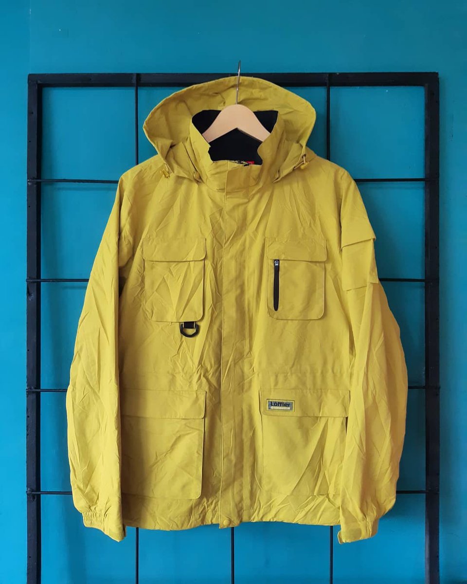 amongdagang's tweet photo. Loffler Mountain Parka
Size 100/L
#readyamdg

High Waterproof
Windbreaker
9 Pockets
Left Pocket

Good condition/ Used / 2nd
Warna pekat
Kondisi 98%

❗❗Harga?? Tanyakan❗❗

Info &amp; order:
Fast respon WA 089649467242 https://t.co/N5gJnjHQJx