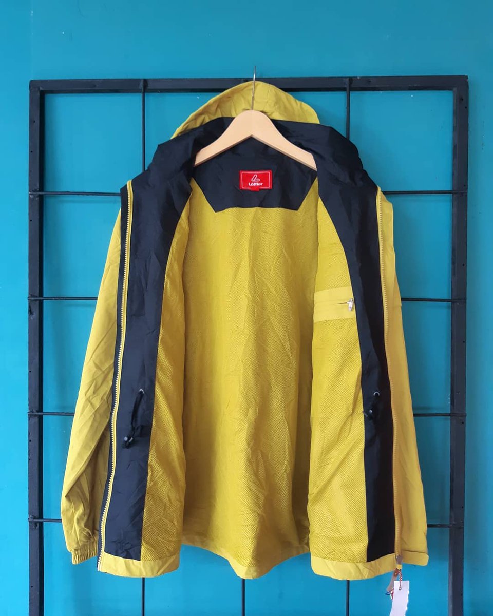 amongdagang's tweet photo. Loffler Mountain Parka
Size 100/L
#readyamdg

High Waterproof
Windbreaker
9 Pockets
Left Pocket

Good condition/ Used / 2nd
Warna pekat
Kondisi 98%

❗❗Harga?? Tanyakan❗❗

Info &amp; order:
Fast respon WA 089649467242 https://t.co/N5gJnjHQJx
