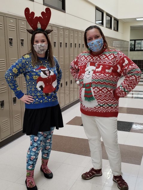 miri1168's tweet photo. Day 4 of #HappyOTTOdays is tacky Christmas. #falalallama #tackybutcute #teachersareready https://t.co/X2bjIpIt3E