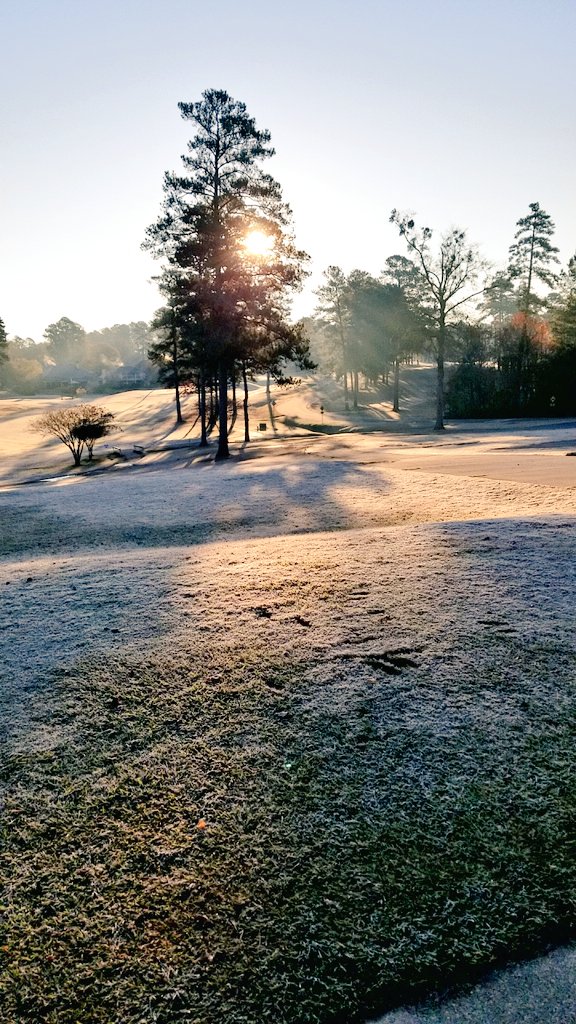 Stonebridge09's tweet photo. Playin golf? https://t.co/LL6li3MBDh
