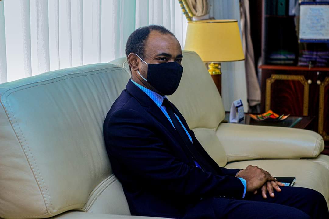 EmploiFPGOUVGA's tweet photo. Audience de travail ce jour entre Mme le Ministre @BerreMadeleine et Mr #Stéphane_Bassene, DG de @Total_Gabon. Échanges axés sur l'employabilité dans le secteur pétrolier et point sur les perspectives de #Total_Gabon. @Comgouv_GA @pm_ossouka @primatureGouvGa @PresidentABO https://t.co/IgP5qKFNCq