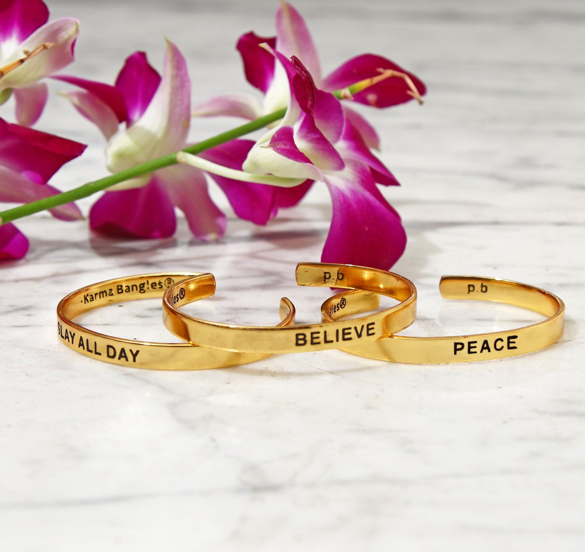 pipabella's tweet image. 3.. 2.. 1.. Drumroll 💃 Karma Bangles are BACK and we can’t contain our excitement! ✨ Pick your New Year Resolution Now 🛍

Shop here: bit.ly/34niiTY

#PipaBella #KarmaBangles #FashionAccessories #NewArrivals  #Restocked #HolidaySeason