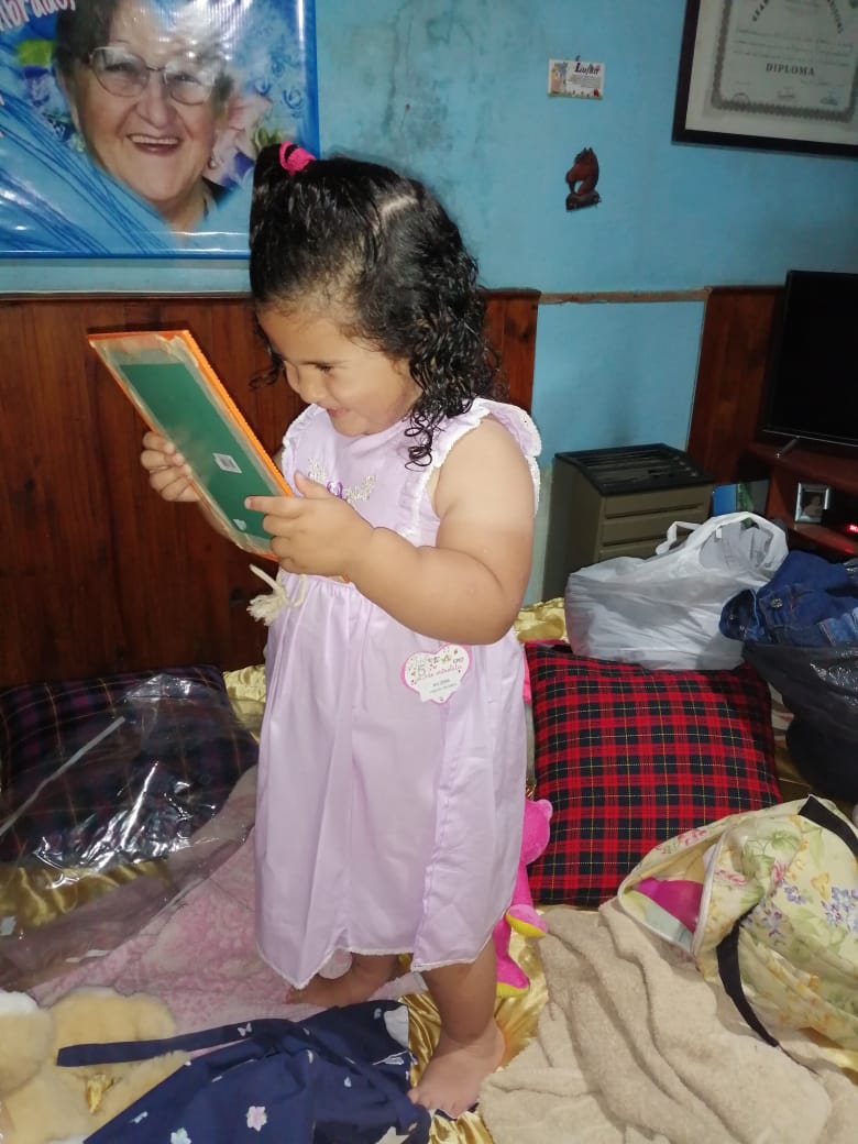 JuanZanabre's tweet photo. Mí Princesita Menor, Te Amo Chiquita De La Familia♥️❤️♥️ https://t.co/BlvOZ1NIyf