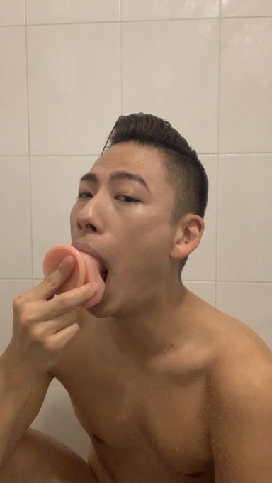 2 pic. Who wants to be this dildo......I want real cock fuck my throat rough and give me all the loads