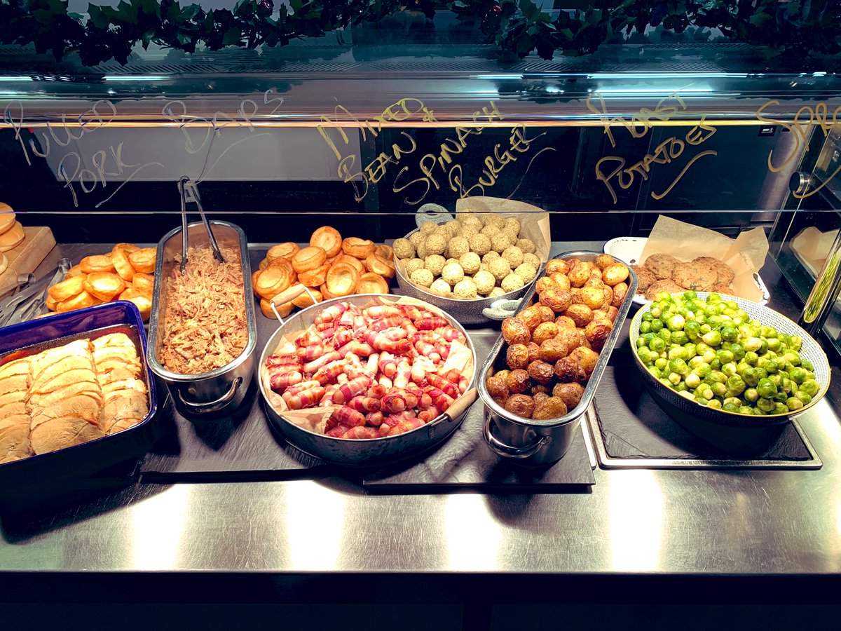 ChefBlakemore's tweet image. Christmas dinner had to be slightly adapted this year @HabAbrahamDarby... went down well! Huge thanks to my team for today and the past difficult 4 months! #OneTeam #timeforabreak @jacobloynton1 @ServestFoodCo @Academy_Food_UK @AtalianServest