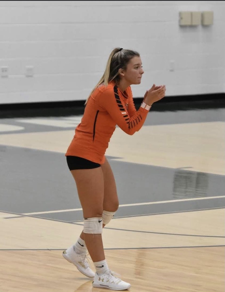 themvhshive's tweet photo. Happy 18th Birthday to our #3! Stay strong and keep fighting Delaney. MTV misses you. Everyone is thinking of you and praying for you through this fight. We can’t wait for you to be back home💜💜💜 #fightfor03 #weareone https://t.co/a4JjLad8sv