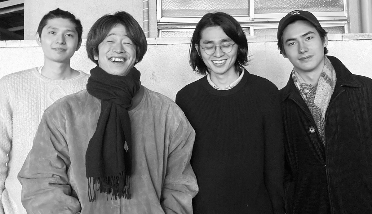 SFBlooms_band's tweet photo. 本日2020/12/17(木)のライブが今年最後のライブとなりました！今年一年間関わって下さった皆様ありがとうございました🙏

年明け1発目は1/20(水)に新宿ナインスパイスでライブします。
それ以降のライブも後々お知らせします。他にも様々なことを準備しております😎

来年もよろしくお願い致します！ https://t.co/HPfegdcLZa