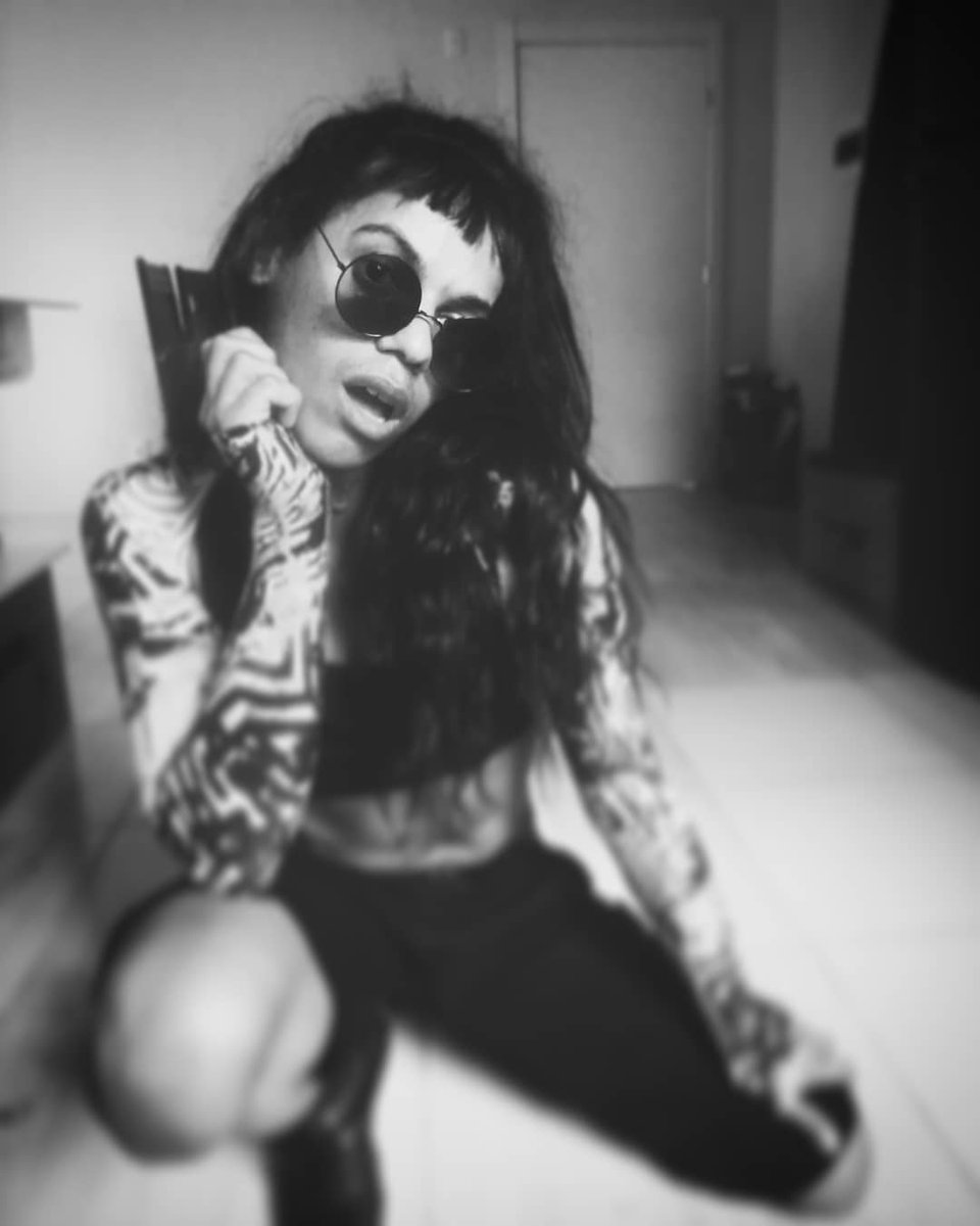 UellerAmaroo's tweet photo. TBT: Gravação video art de Racha. 😎🎬
.
.
.
.
.
.
#tbt #thursday #vsco #vscobrasil #vscocam #vscogirl #blackandwhite #photooftheday #photography #art #arte #artistsoninstagram #conceitual #conceitualphotography #gay #nobinarie #semrotulos https://t.co/Tx9FC2x6A1